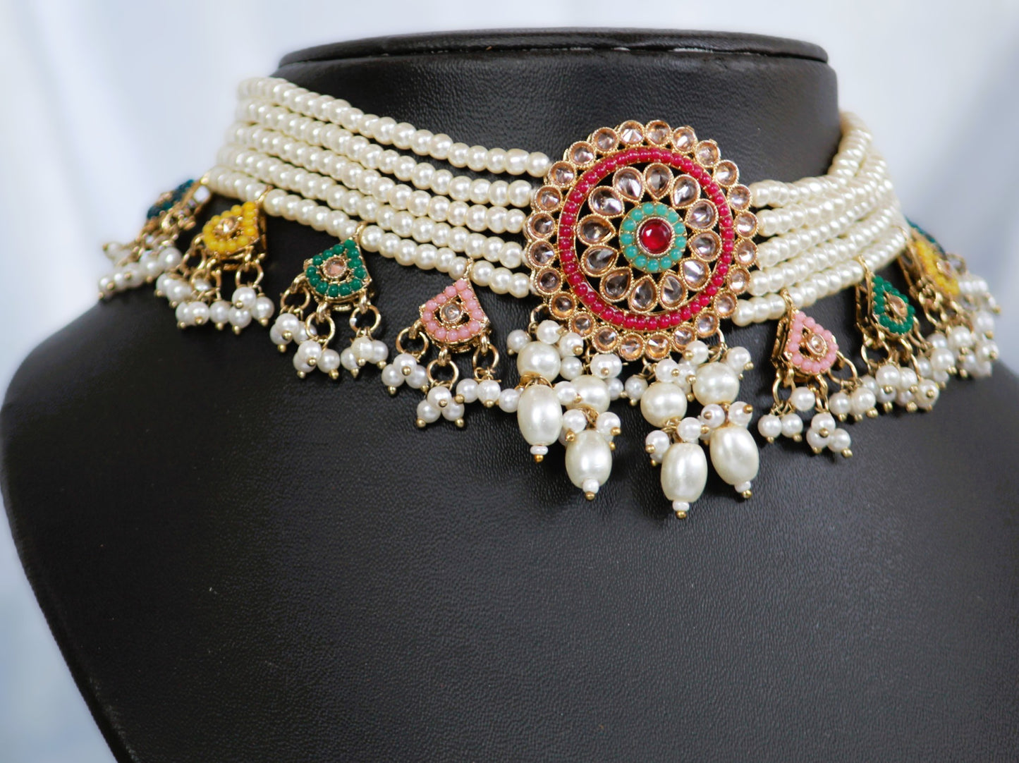 Multicolor Amolika Pearl Jewellery Set