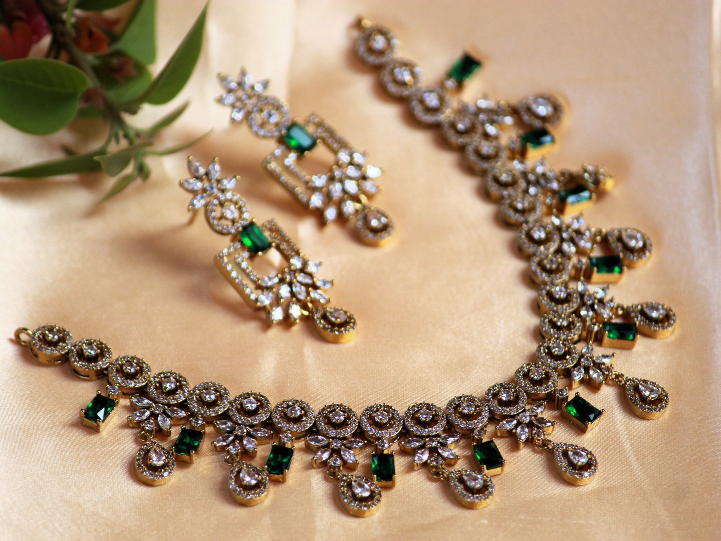 Green Dahlia Zirconia Jewellery Set