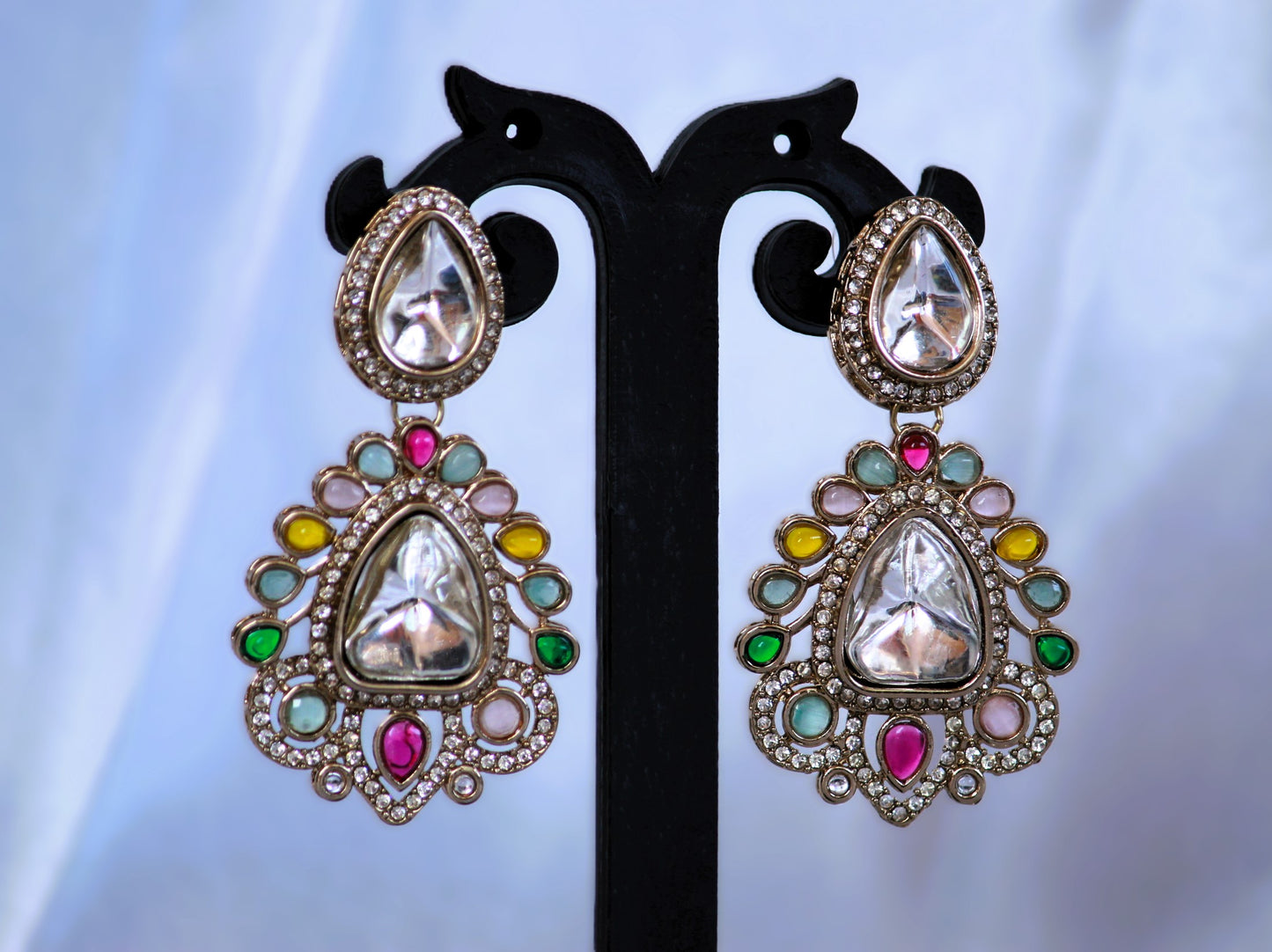 Multicolor Dishita Zirconia Hasli Set