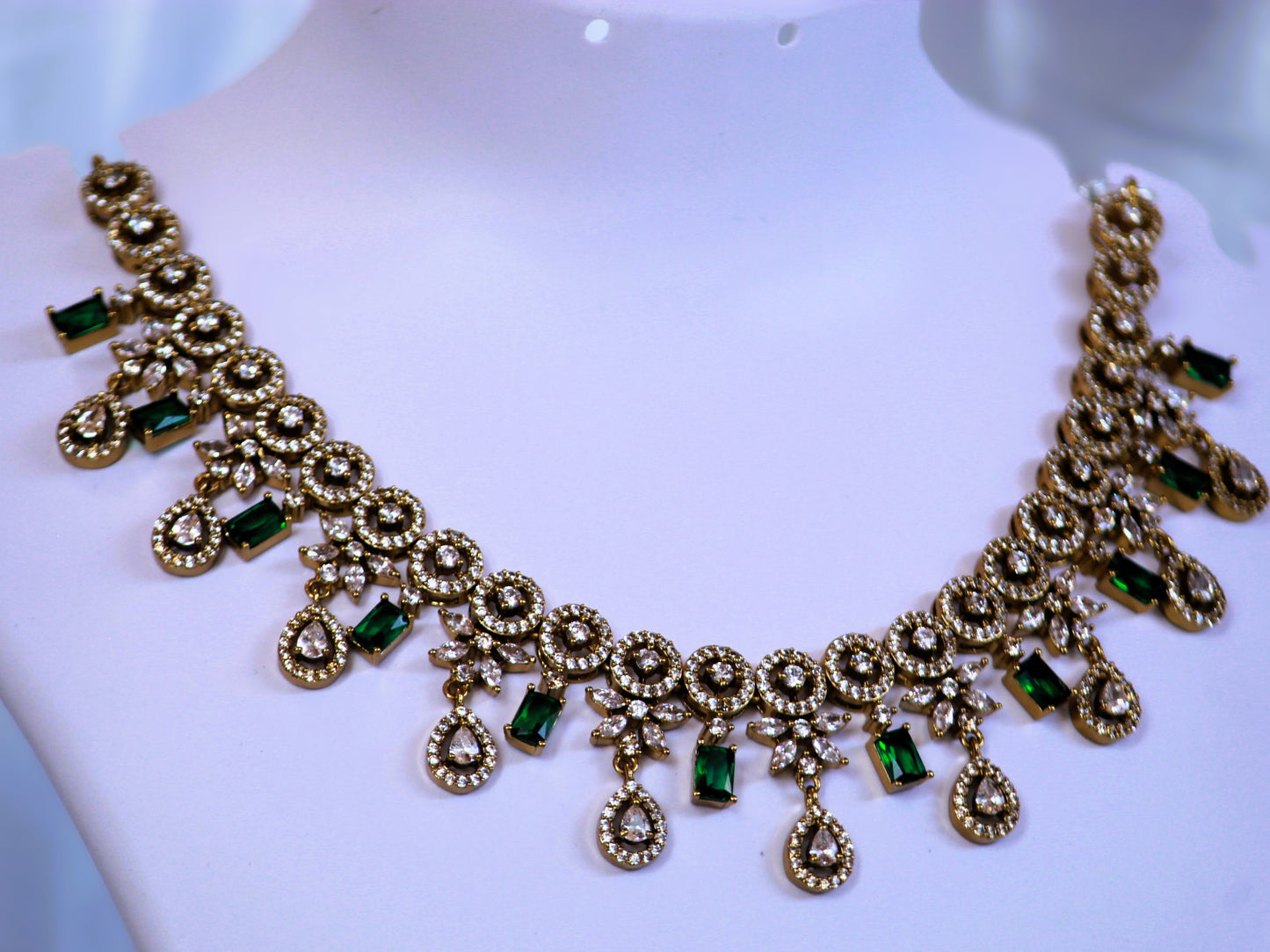 Green Dahlia Zirconia Jewellery Set
