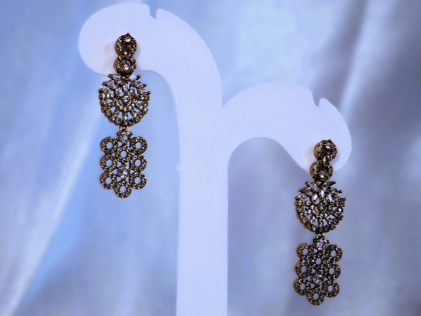 White Harshi Zirconia Jewellery Set