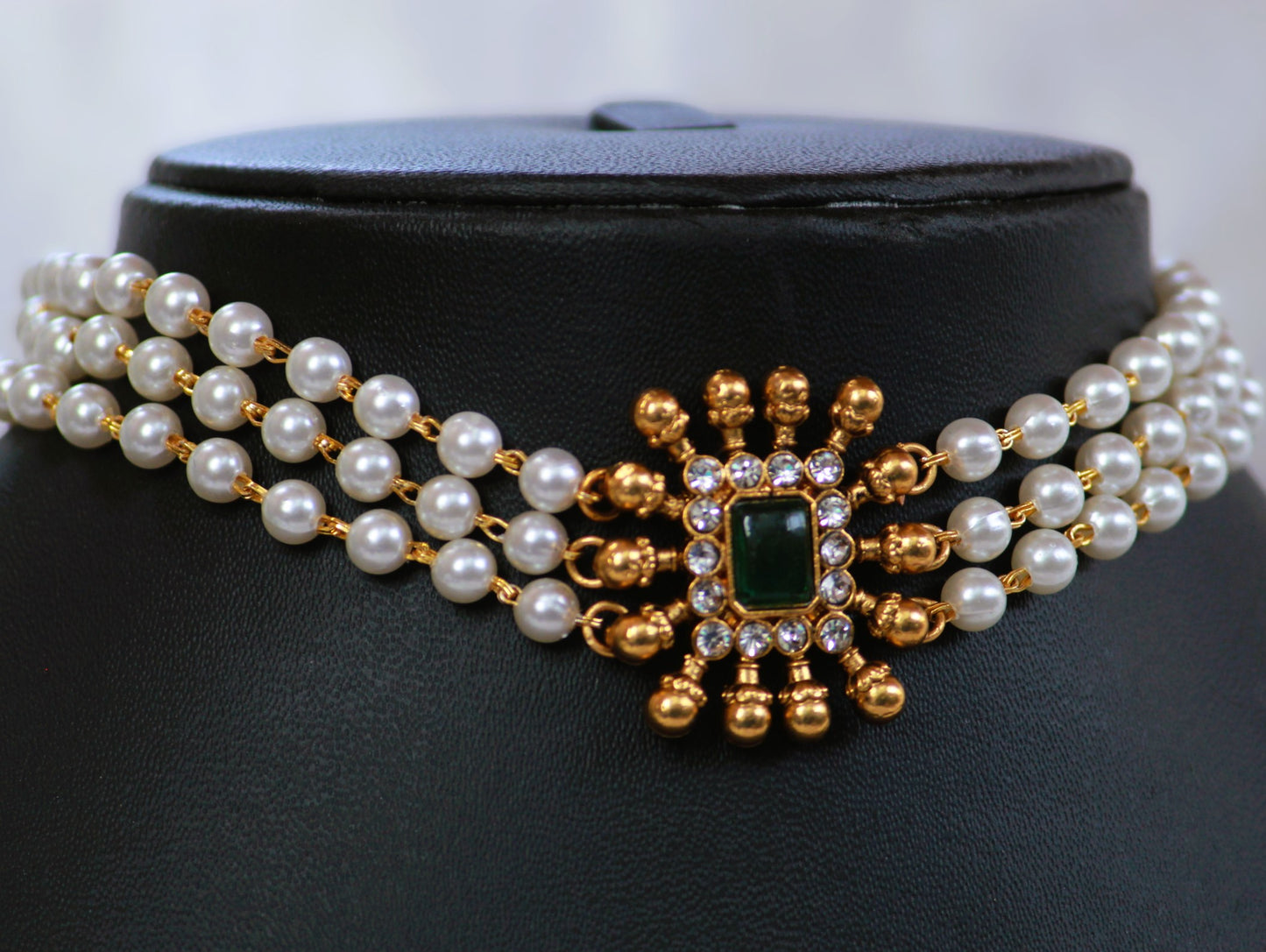 Green Kriti Pearl Jewellery Set