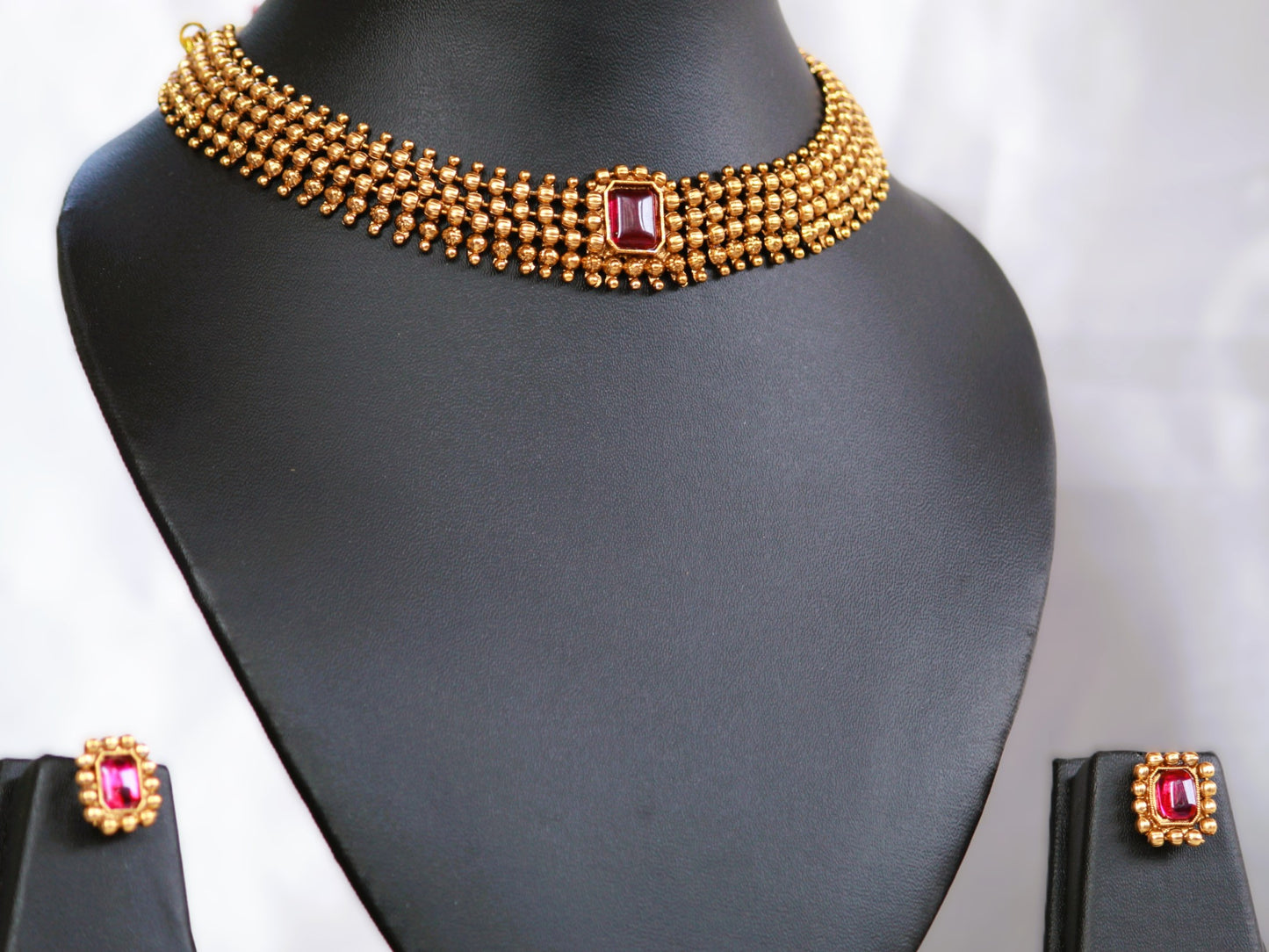 Red Kashvi Antique Jewellery Set