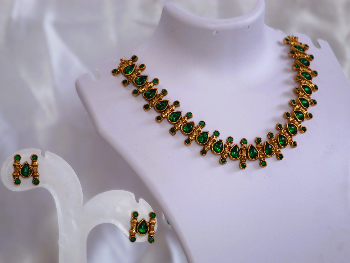 Green Ashitha Antique Jewellery Set