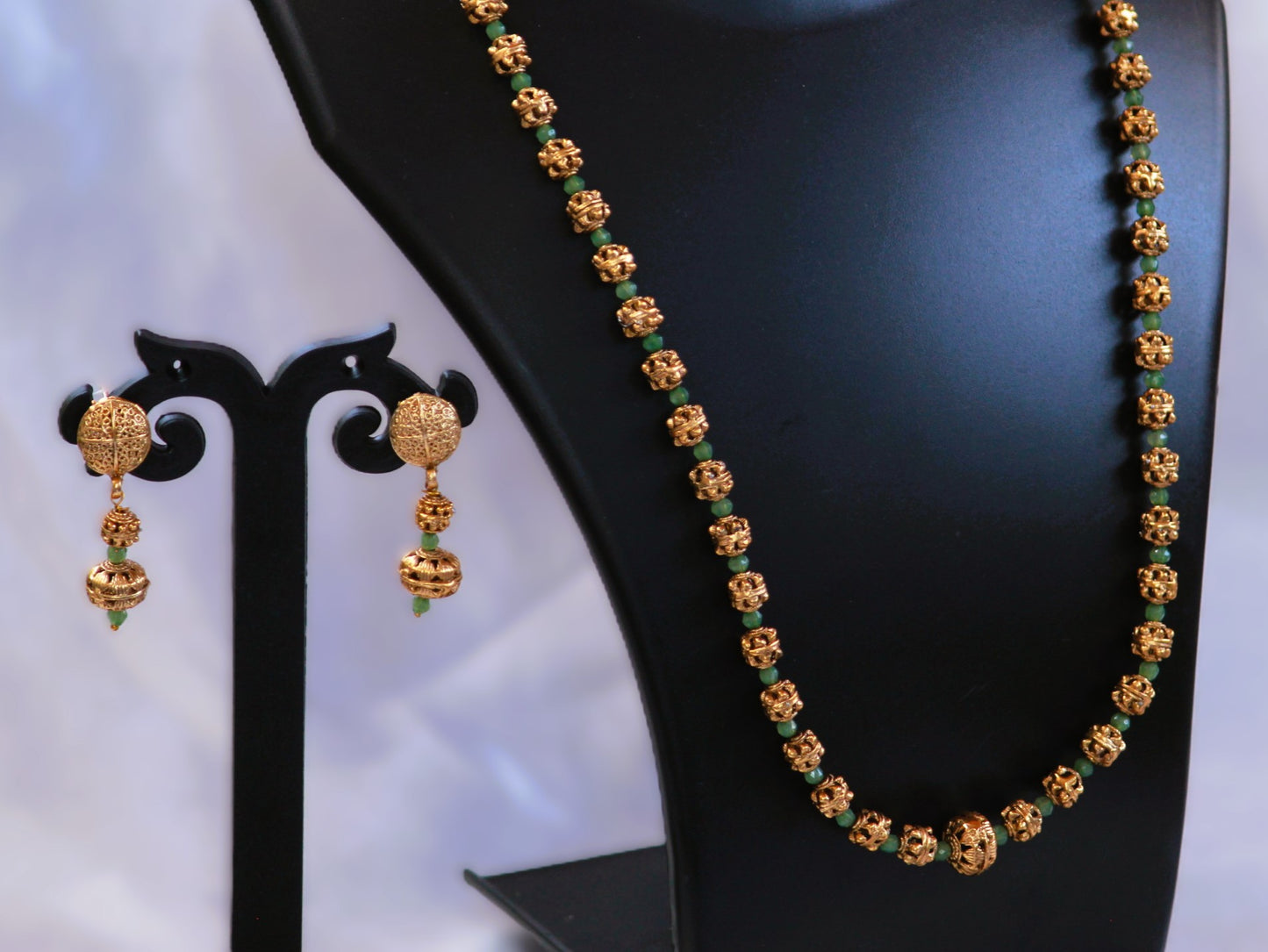 Green Sushmita Antique Jewellery Set