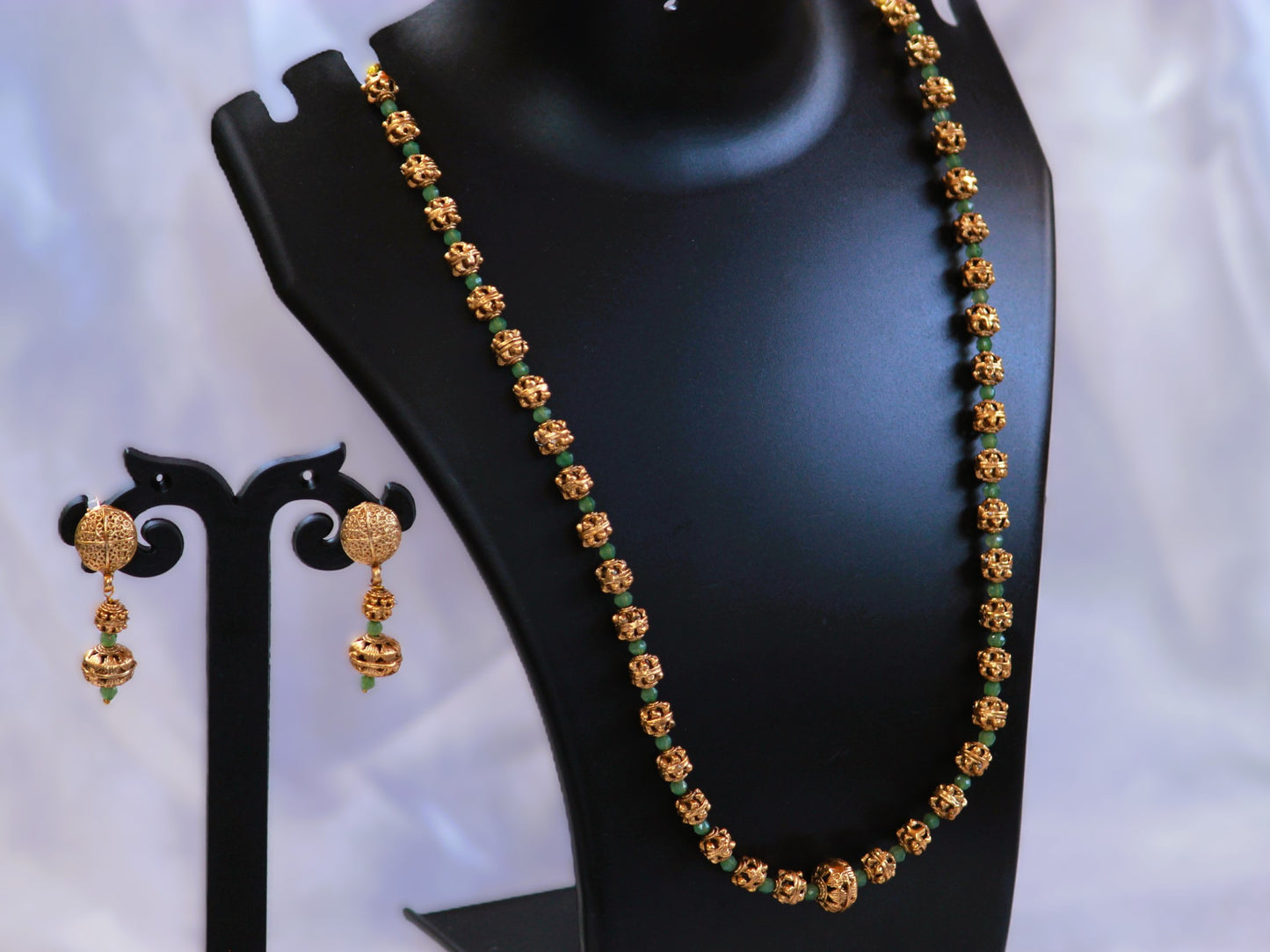 Green Sushmita Antique Jewellery Set