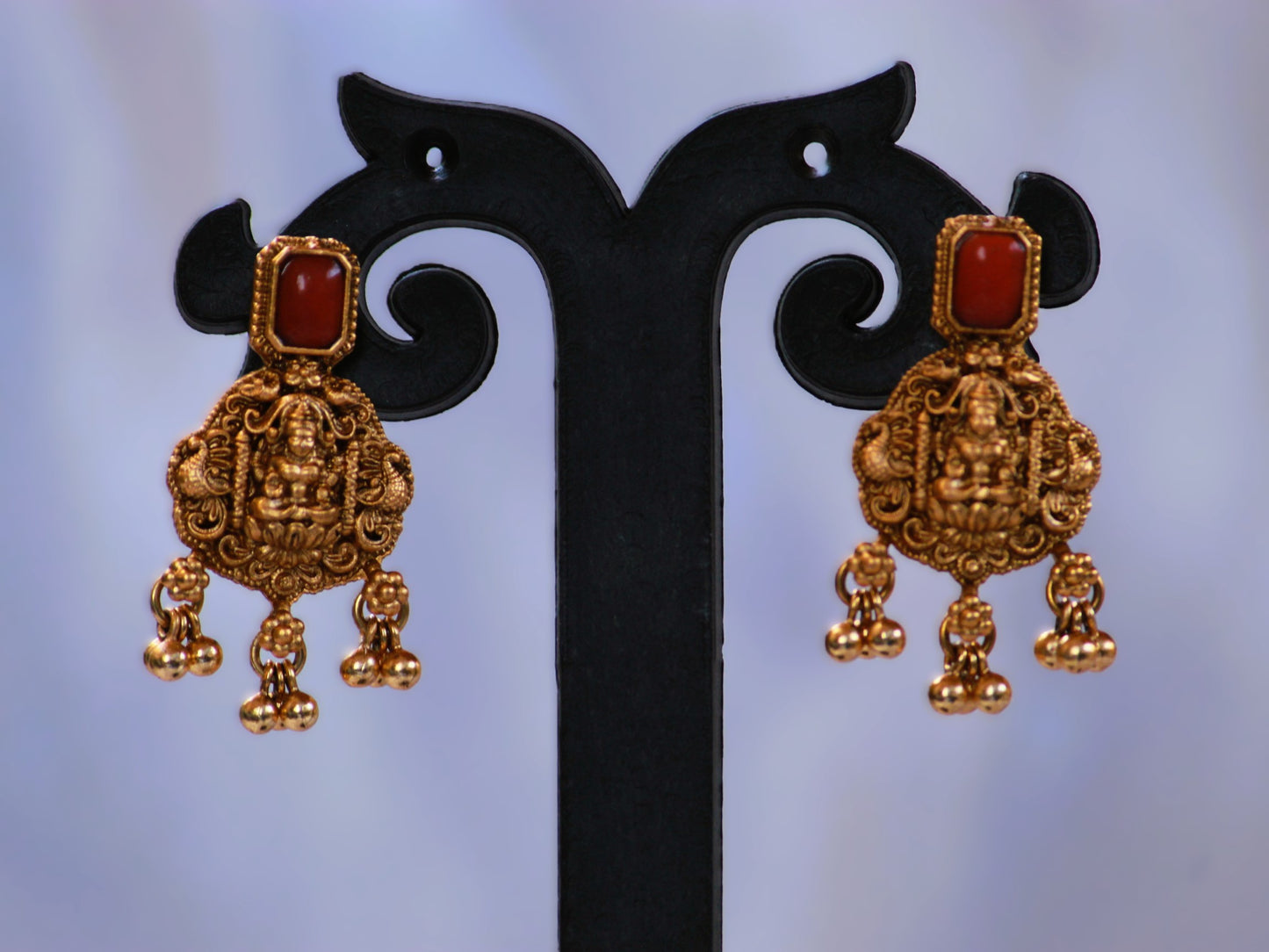 Golden Bhairavi Invisible chain