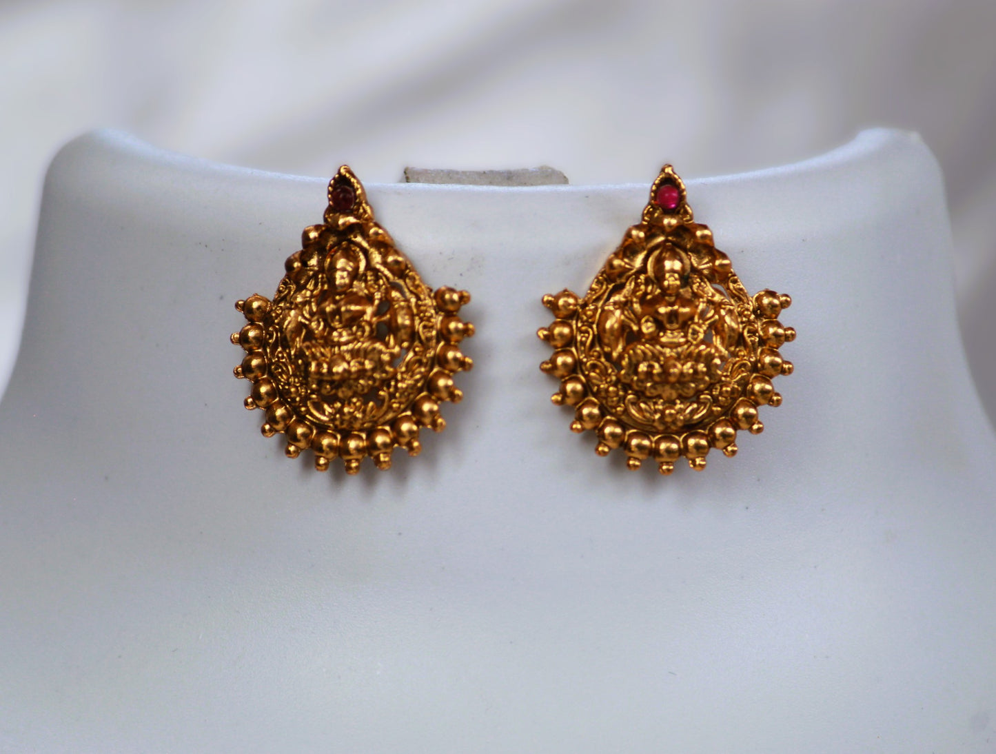 Black Pramodha Jewellery Set