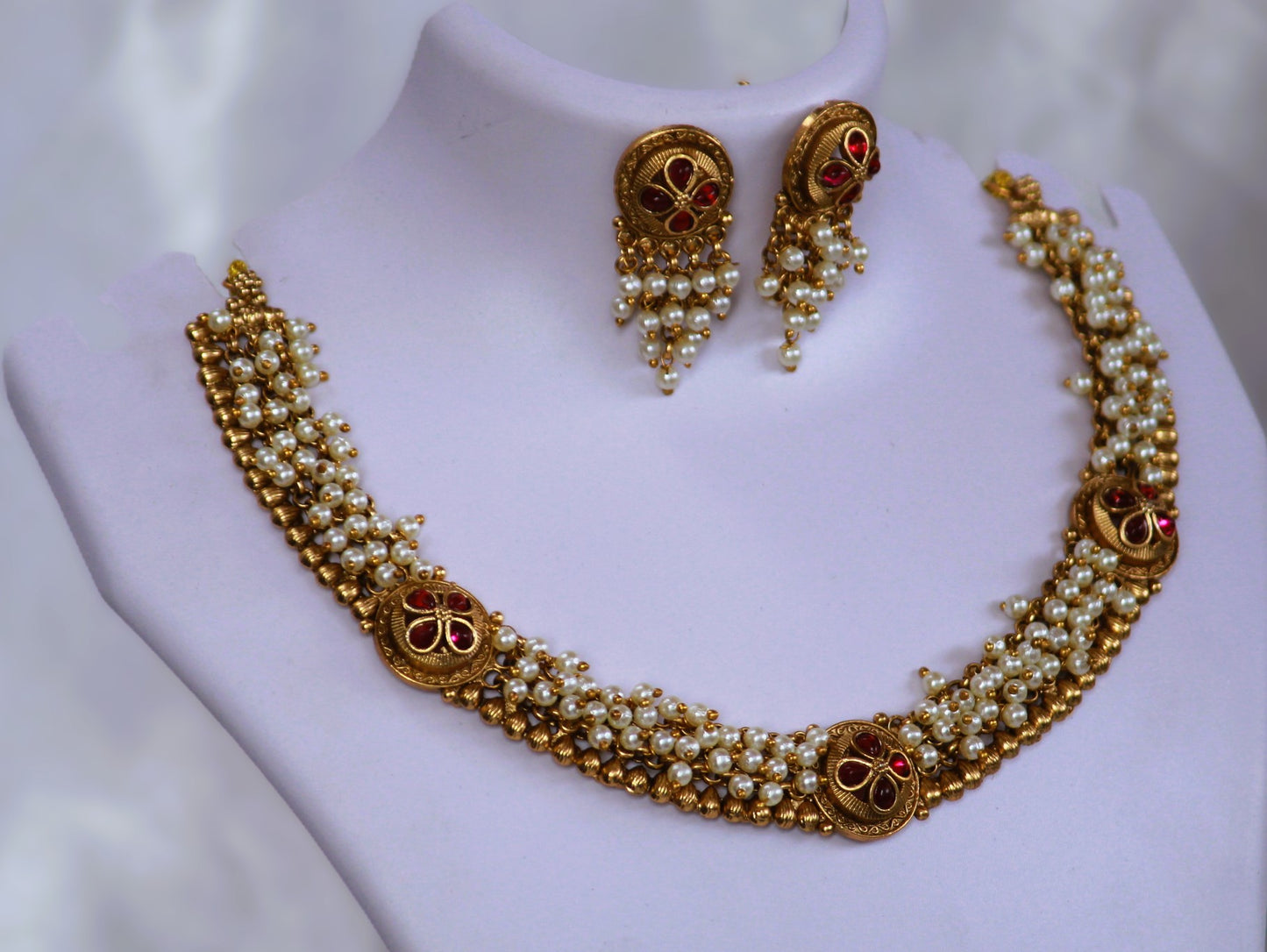 White Anandi Antique Jewellery Set