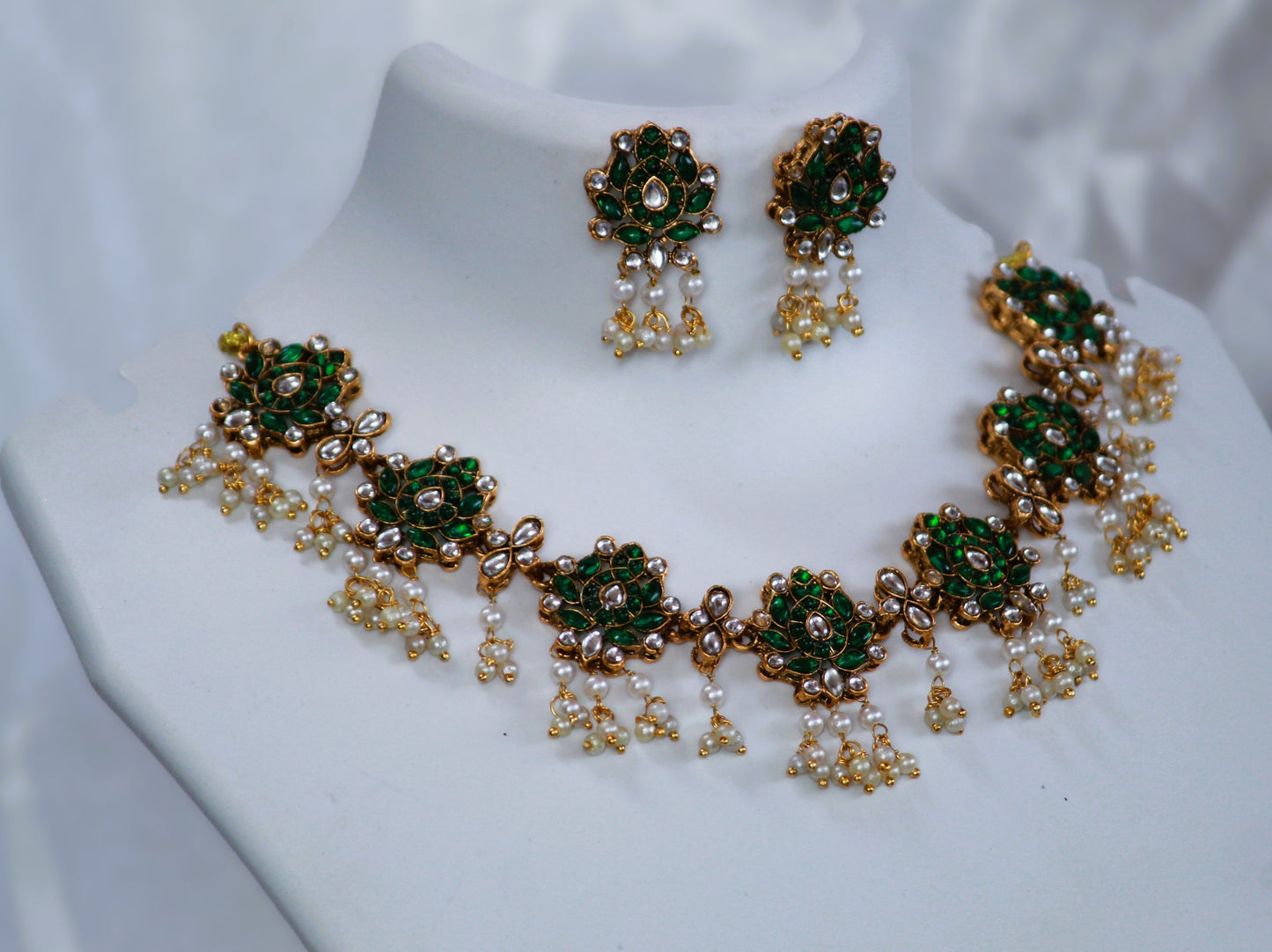 Green Pushpa Jewellery Set