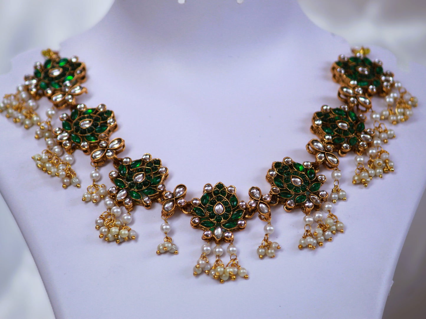 Green Pushpa Jewellery Set