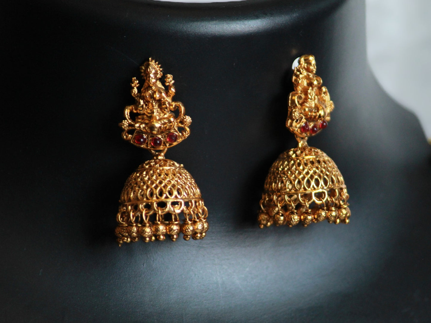 Golden Yashoda Temple Jewellery Set