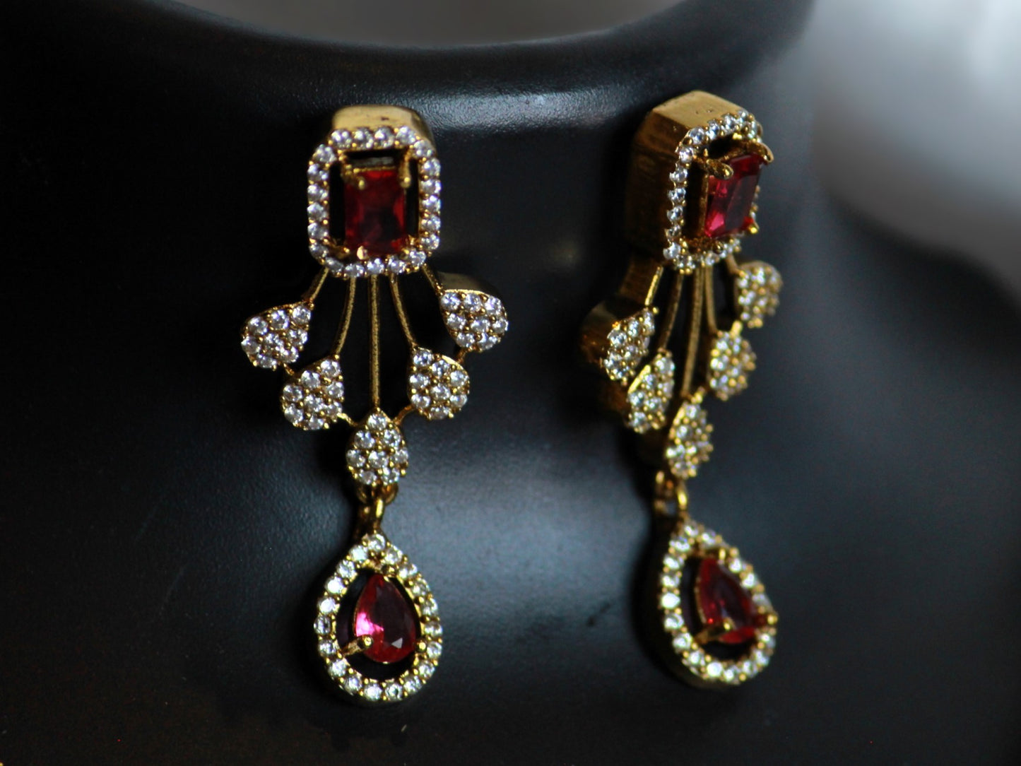Ruby Raga Zirconia Hasli Set