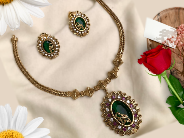 Multicolor Sharmi Antique Jewellery Set