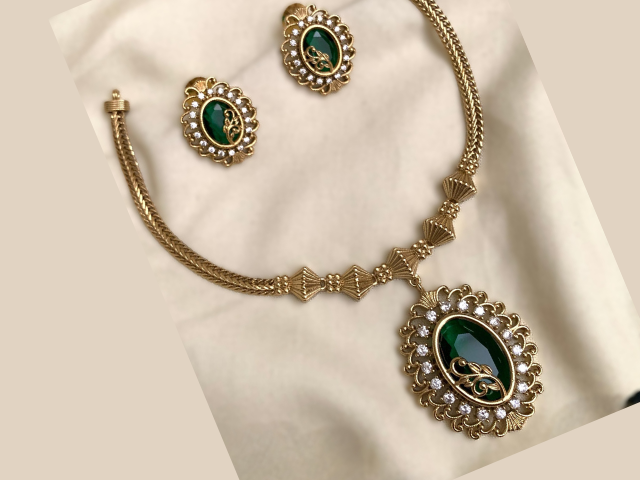 Green Sharmi Antique Jewellery Set