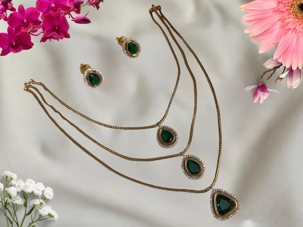 Green Arpitha Victorian layered Jewellery Set