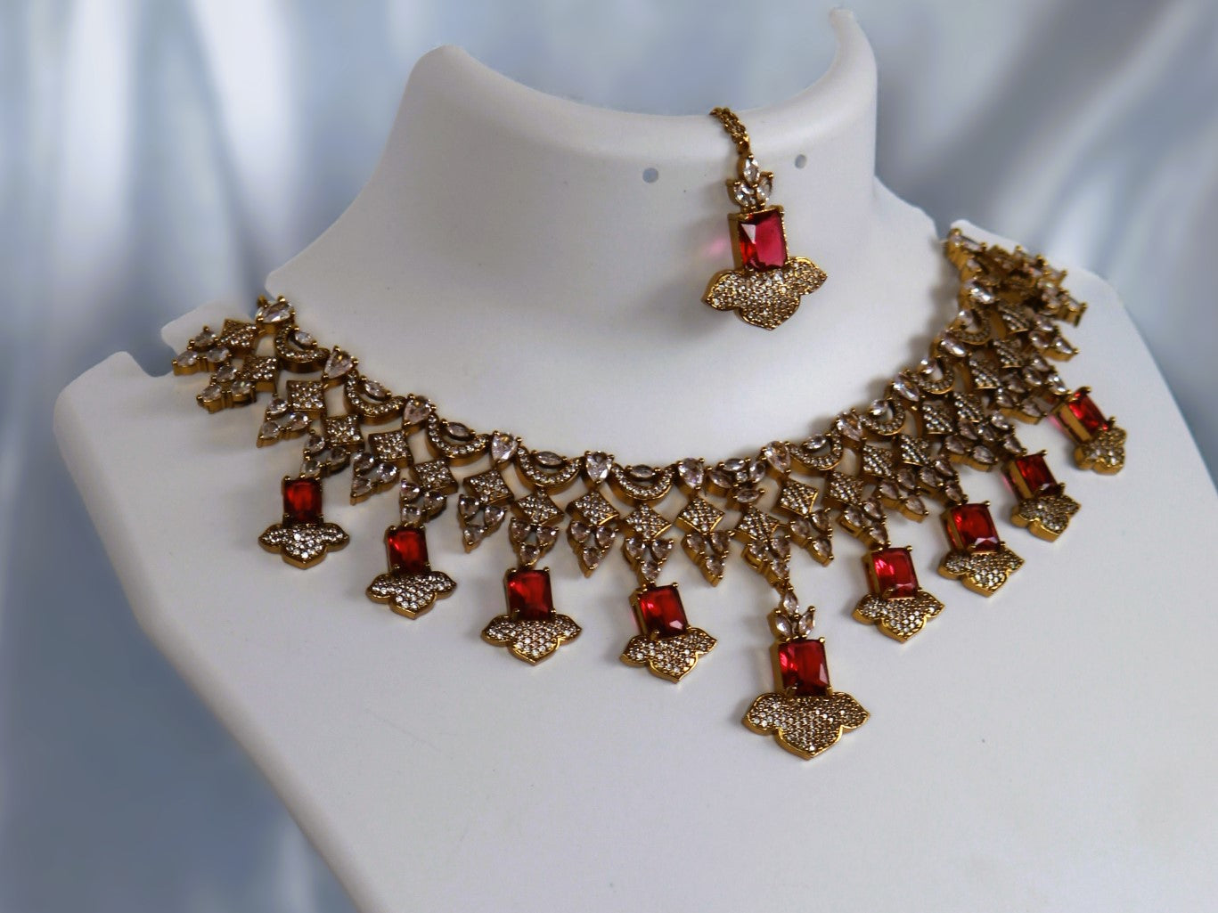 Ruby Pranita Zirconia Jewellery Set