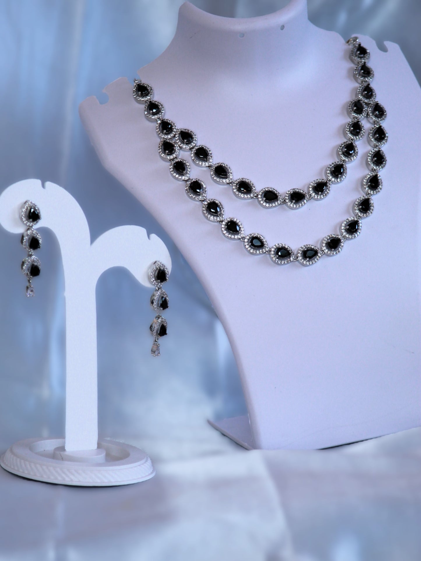 Black Nishi Zirconia Jewellery Set
