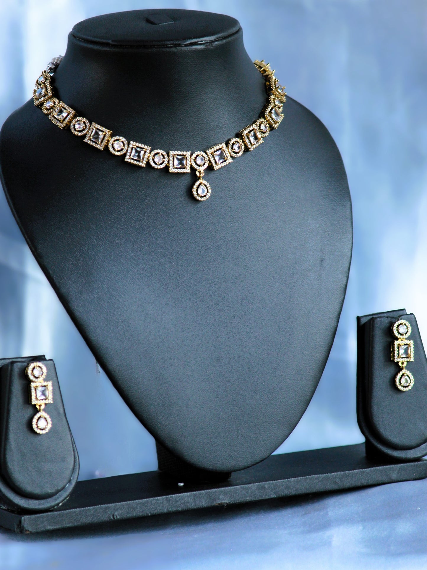 White Shriya Zirconia Jewellery Set