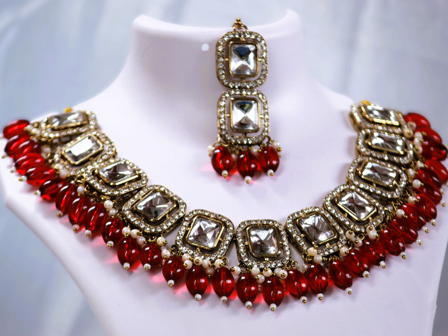 Maroon Bhuvi Kundan Jewellery Set