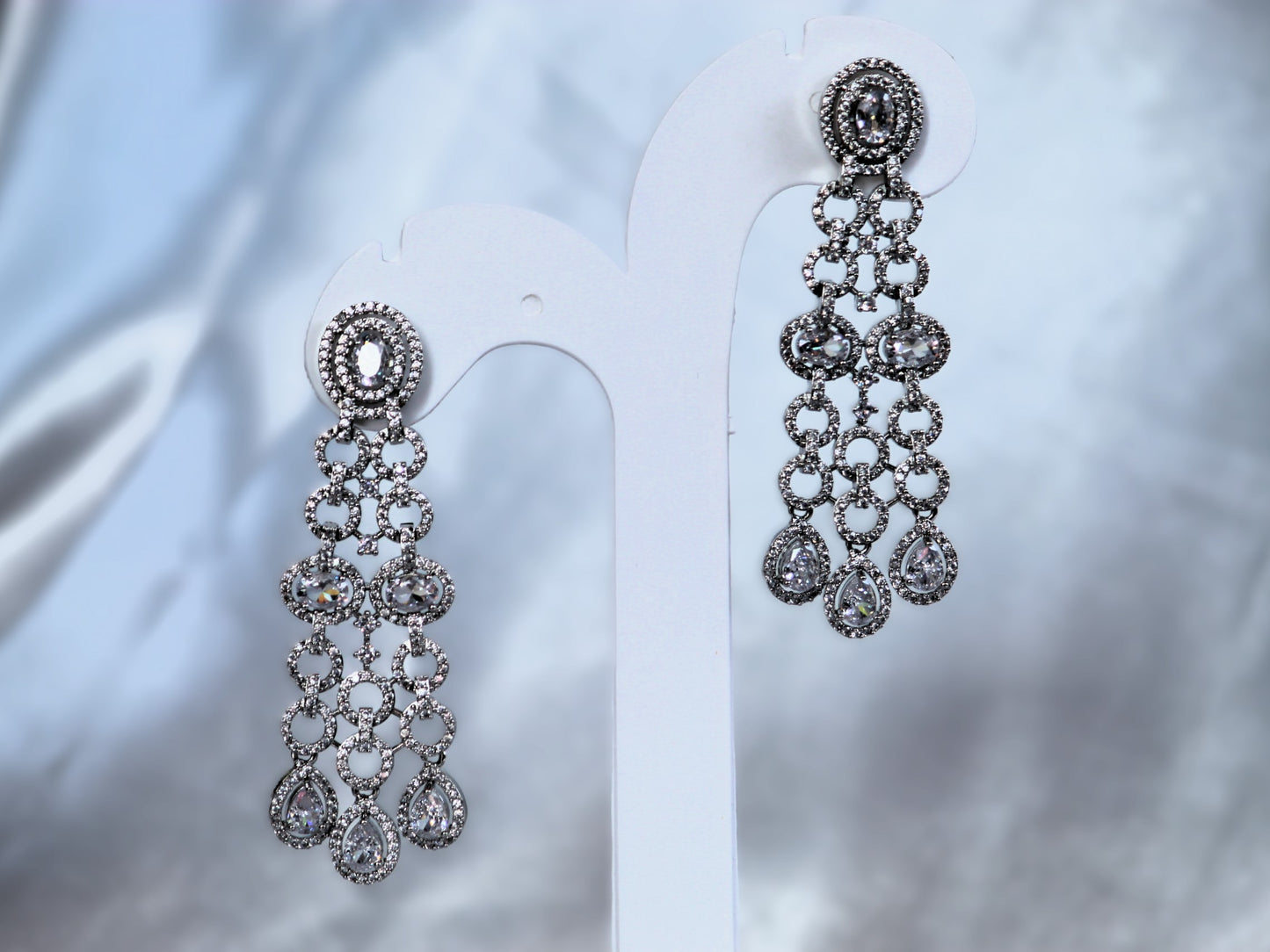 White Saina Zirconia Jewellery Set