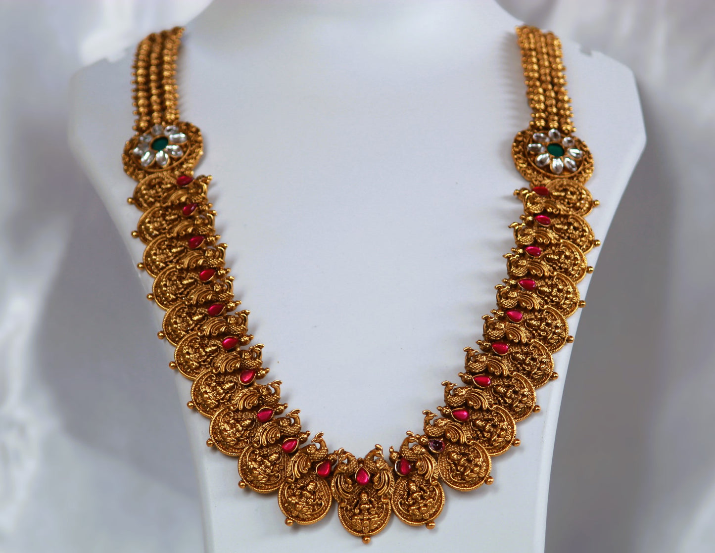 Golden Shubangi Temple Jewellery Set