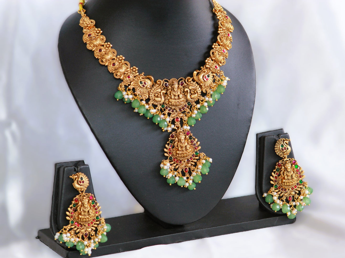 Green Soujanya Temple Jewellery Set