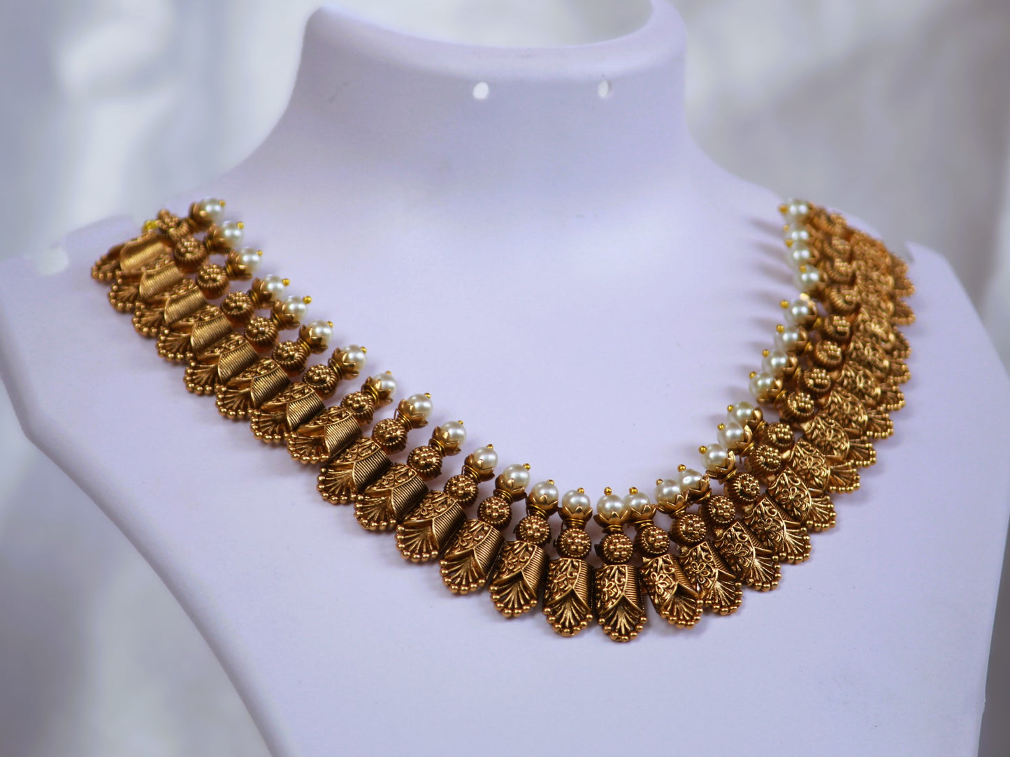 Golden Pradnya Jewellery Set