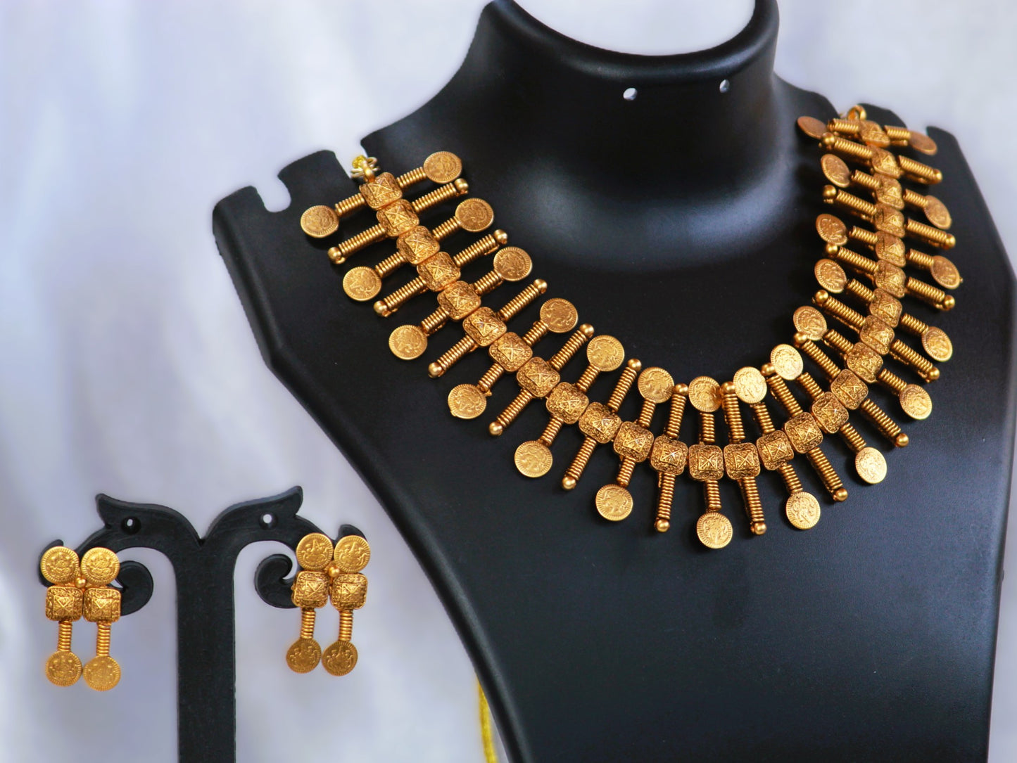 Golden Dhanika Antique Jewellery Set