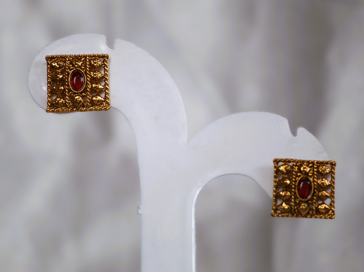 Golden Shankari Temple Jewellery Set