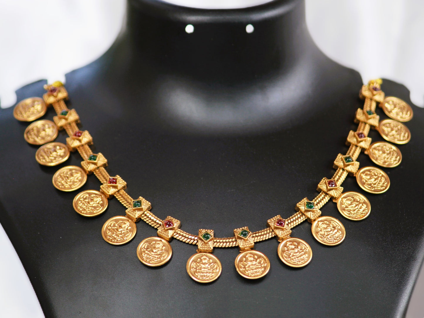 Golden Vagmi Temple Jewellery Set