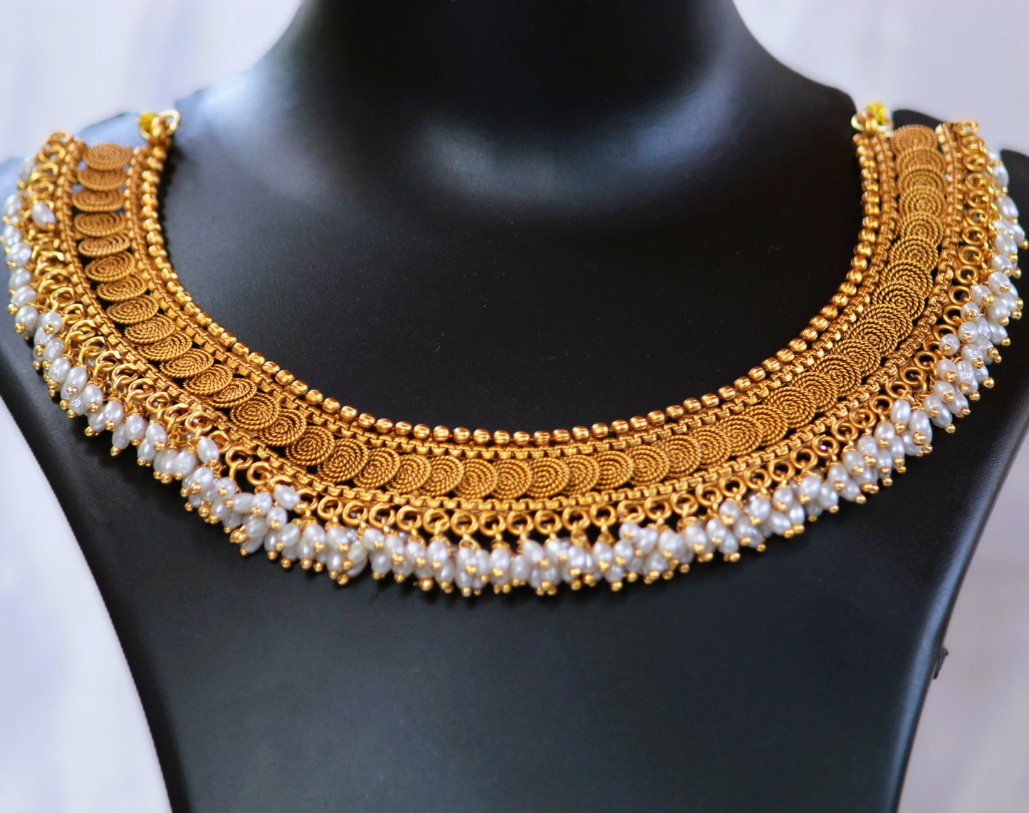 Golden Shyla Antique Jewellery Set