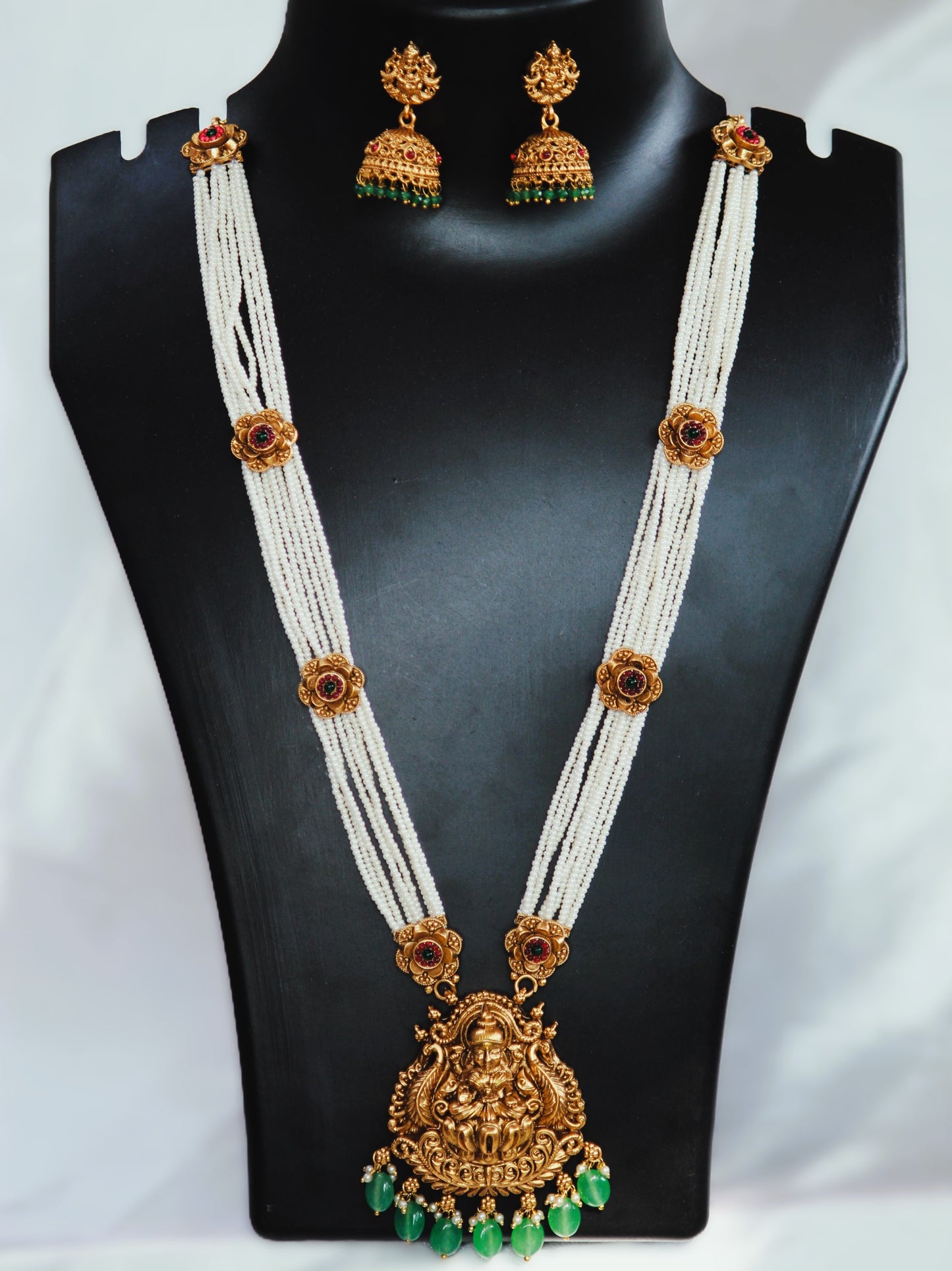 Golden Madhavi Temple Jewellery Set
