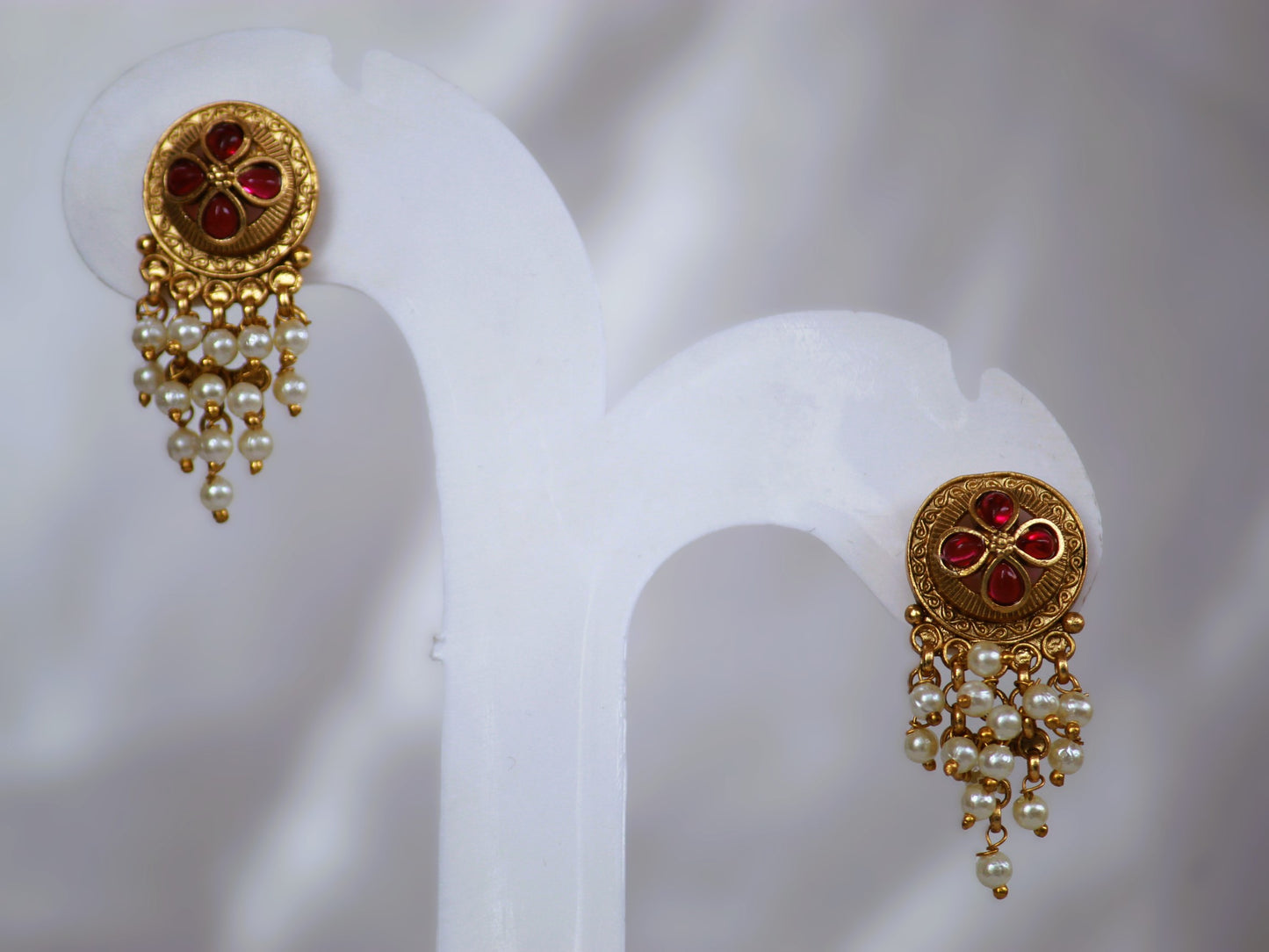 White Anandi Antique Jewellery Set
