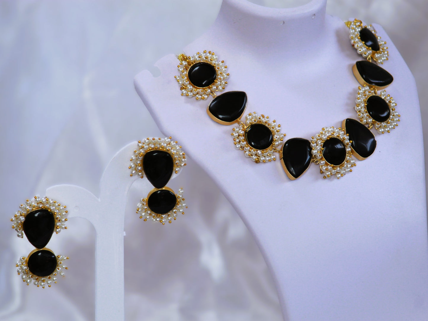 Black Lipika Pearl Jewellery Set