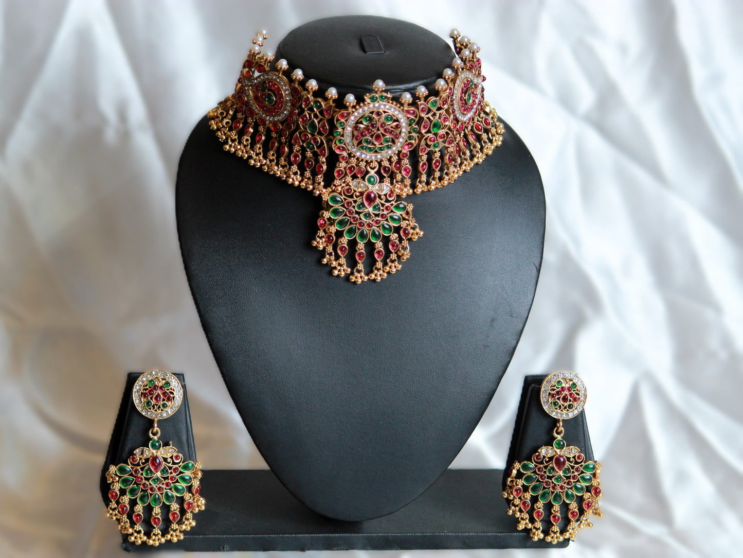 Multicolor Mandara Choker Jewellery Set