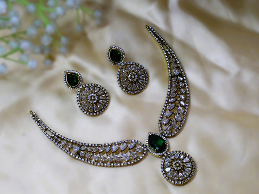 Green Sukkhi Victorian Jewellery Set
