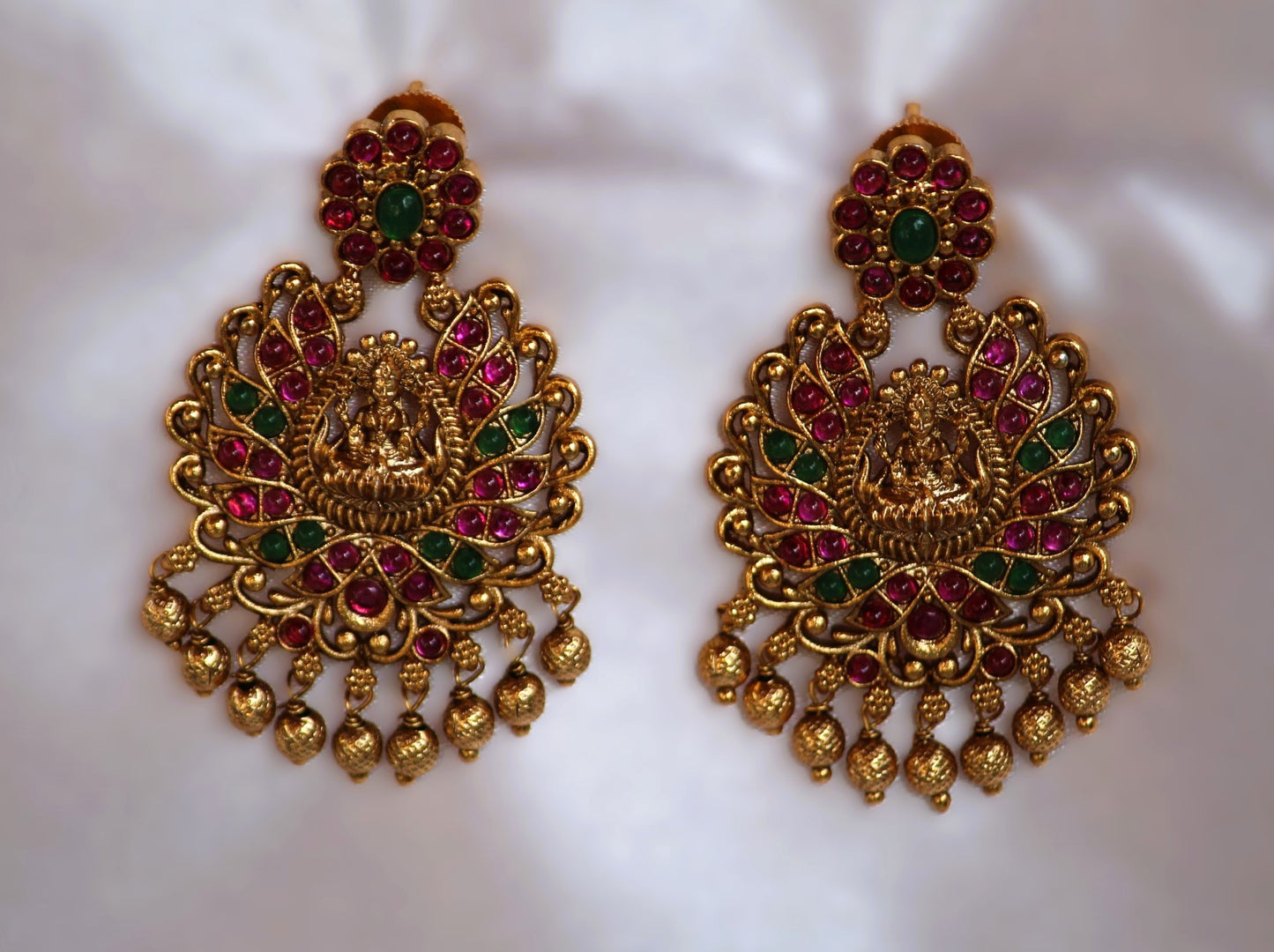 Multicolor Aashirya Temple Chandbalis