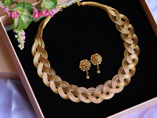 Golden Prerna Hasli Set
