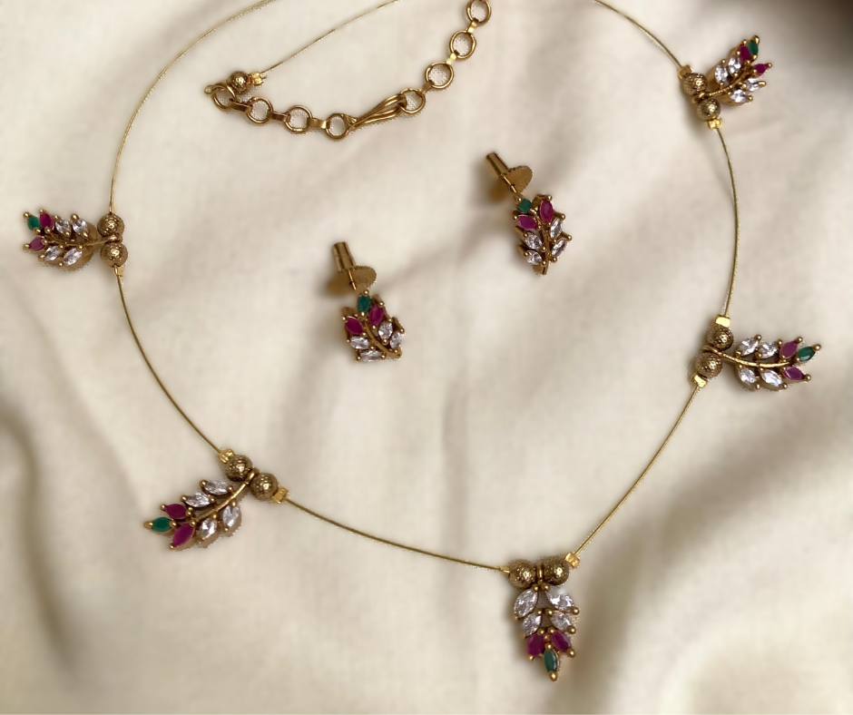 Multicolor Mrunal Antique Jewellery Set